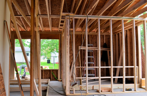 Both walls of the walk-in closet are now framed.