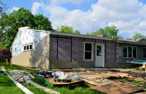 New siding on the addition -- a close match to our existing siding.